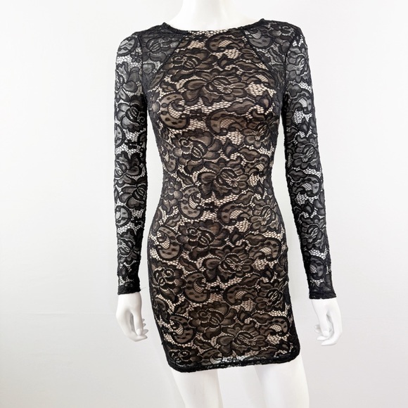 Windsor black Lace off the shoulder mini a-line cocktail dress NWT size small